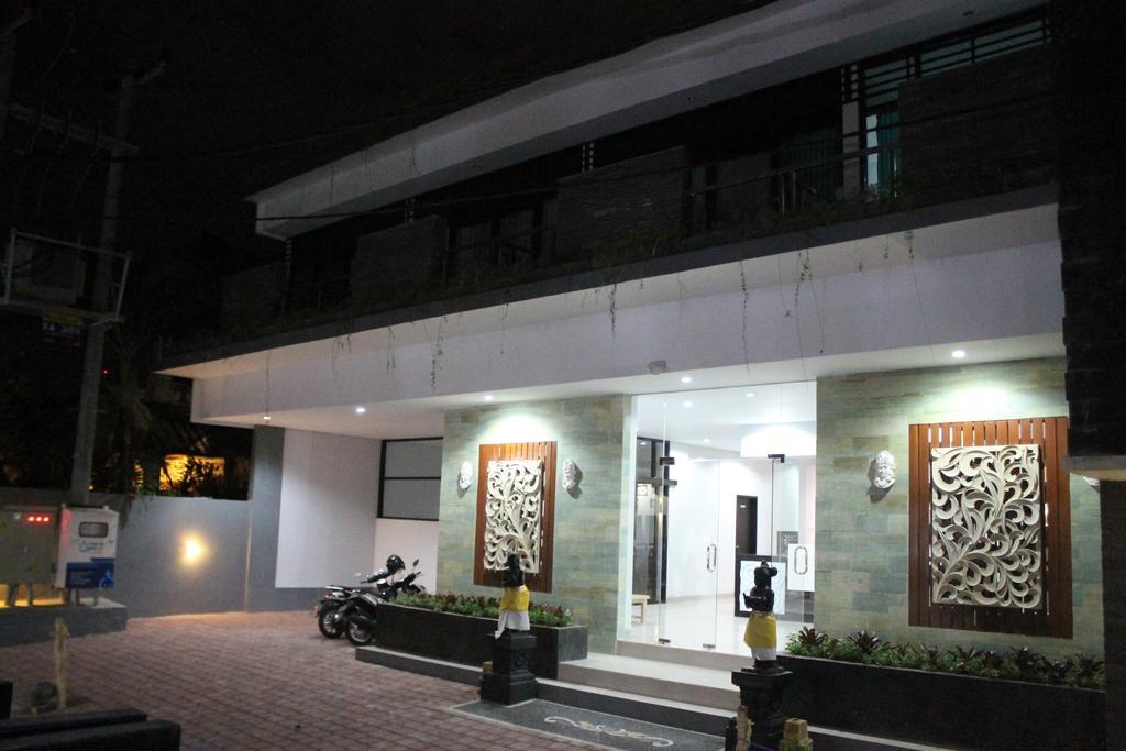 Rabasta Mahayana Kuta Hotel Bali Exterior photo
